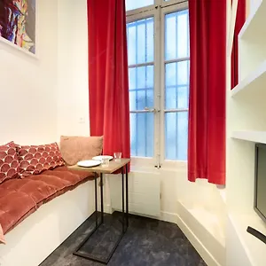 Amazing 2p - Place Saint Georges/ Martyrs Apartment